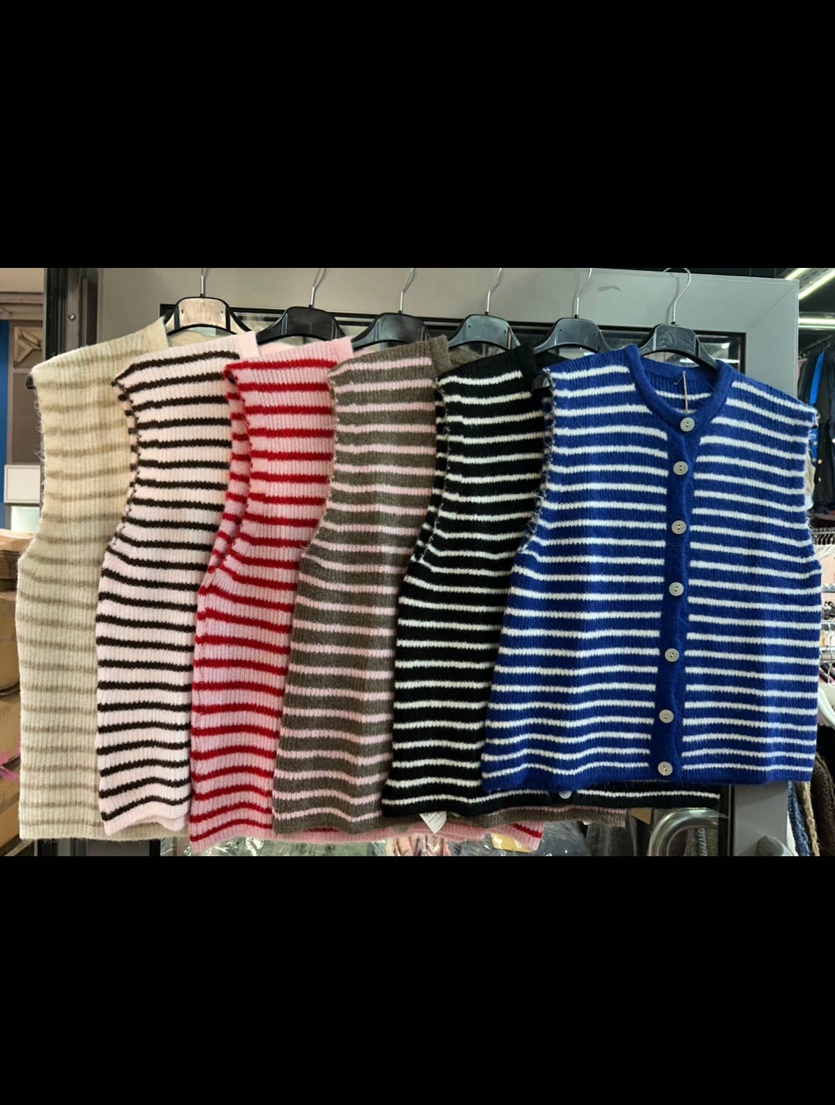 LÉA & LUC – Großhandel Oberbekleidungsweste – Damen – Gestreifte ärmellose Weste REF. 213126