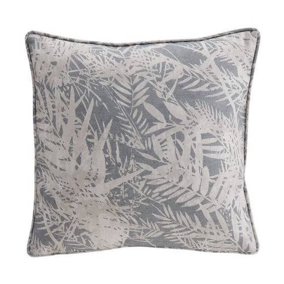 Funda de cojín con estampado de hojas de helecho, color azul marino para venta al por mayor de TEXTURED LIVES