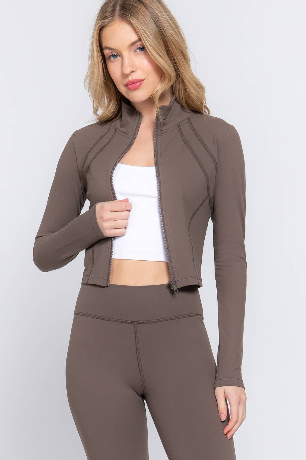 Active Basic | Active USA – Casaco de desporto - Mulher por atacado – Casaco de Treino com Fecho de Correr e Gola Alta de Manga Comprida51