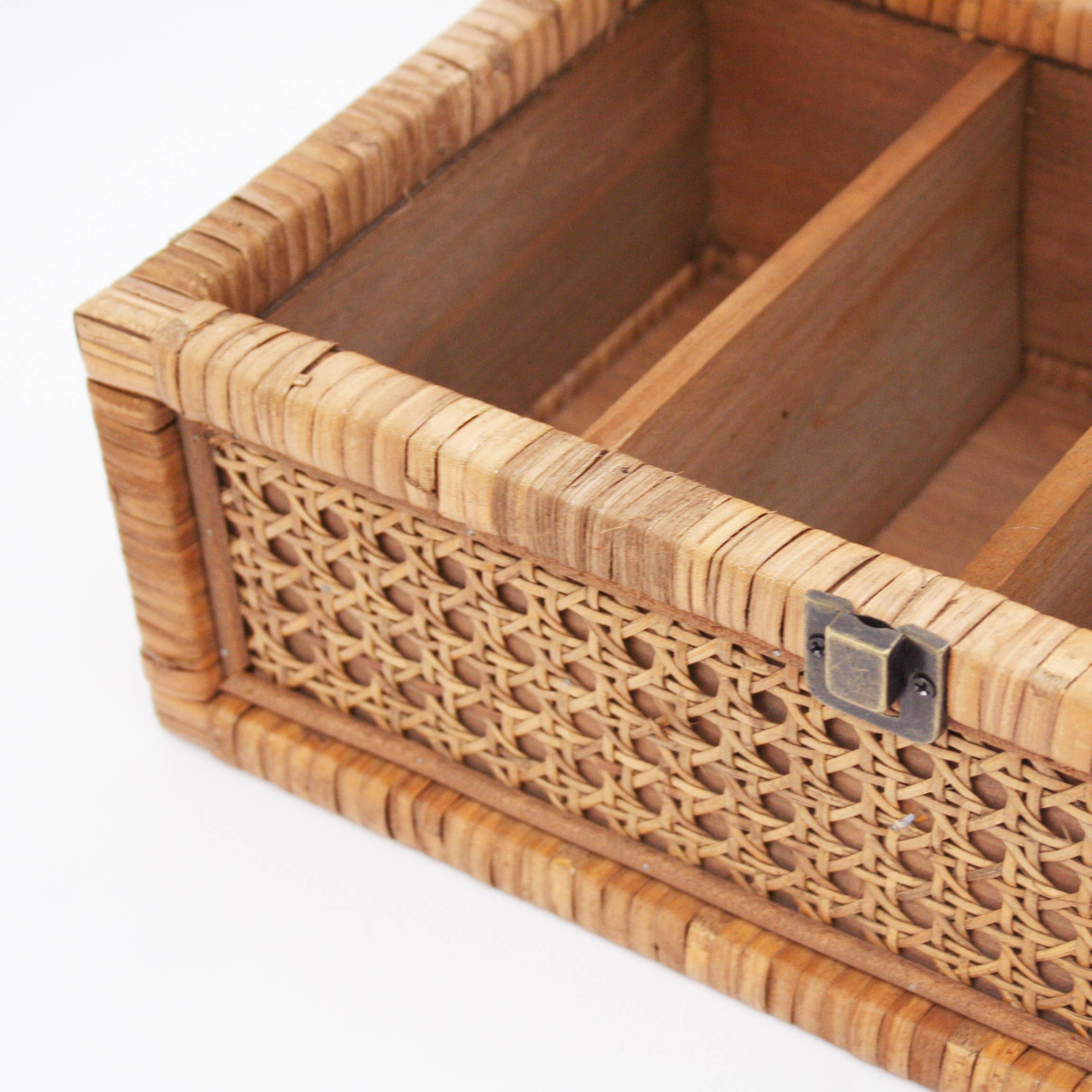 Modern World by Contrast Inc. - Wholesale Decorative Box - Rattan Box with Compartment Medium4