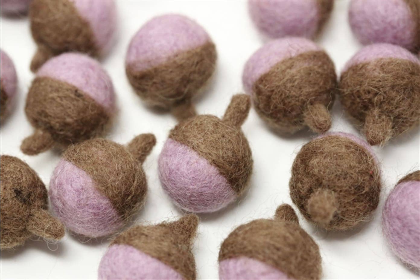 The Felt Pod – wholesale Dekorativt bordsobjekt – Filt ekollon höstdekoration3