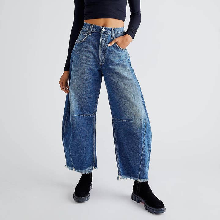 Jean en denim stretch pour femmes à taille haute et jambe large raccourcie - en solde pour la vente par Little Trendy