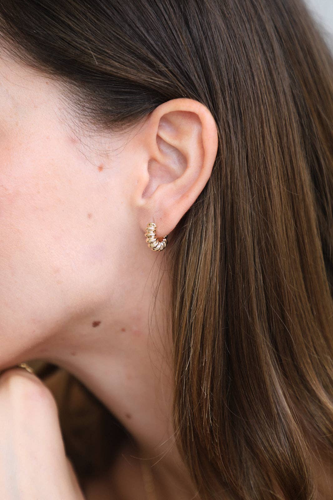 Waekura - Wholesale Hoop Earrings - Paola earrings2