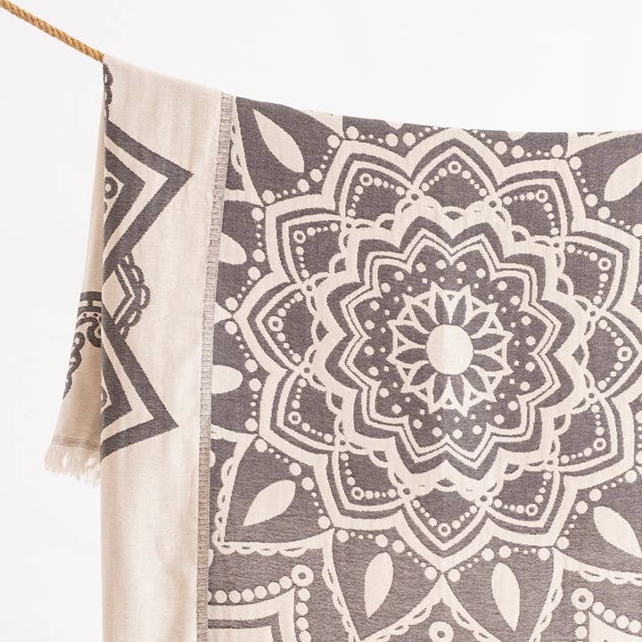 Black 100% Cotton Throw Blanket Home Decor Farmhouse Cover 51x67" for wholesale on Faire3