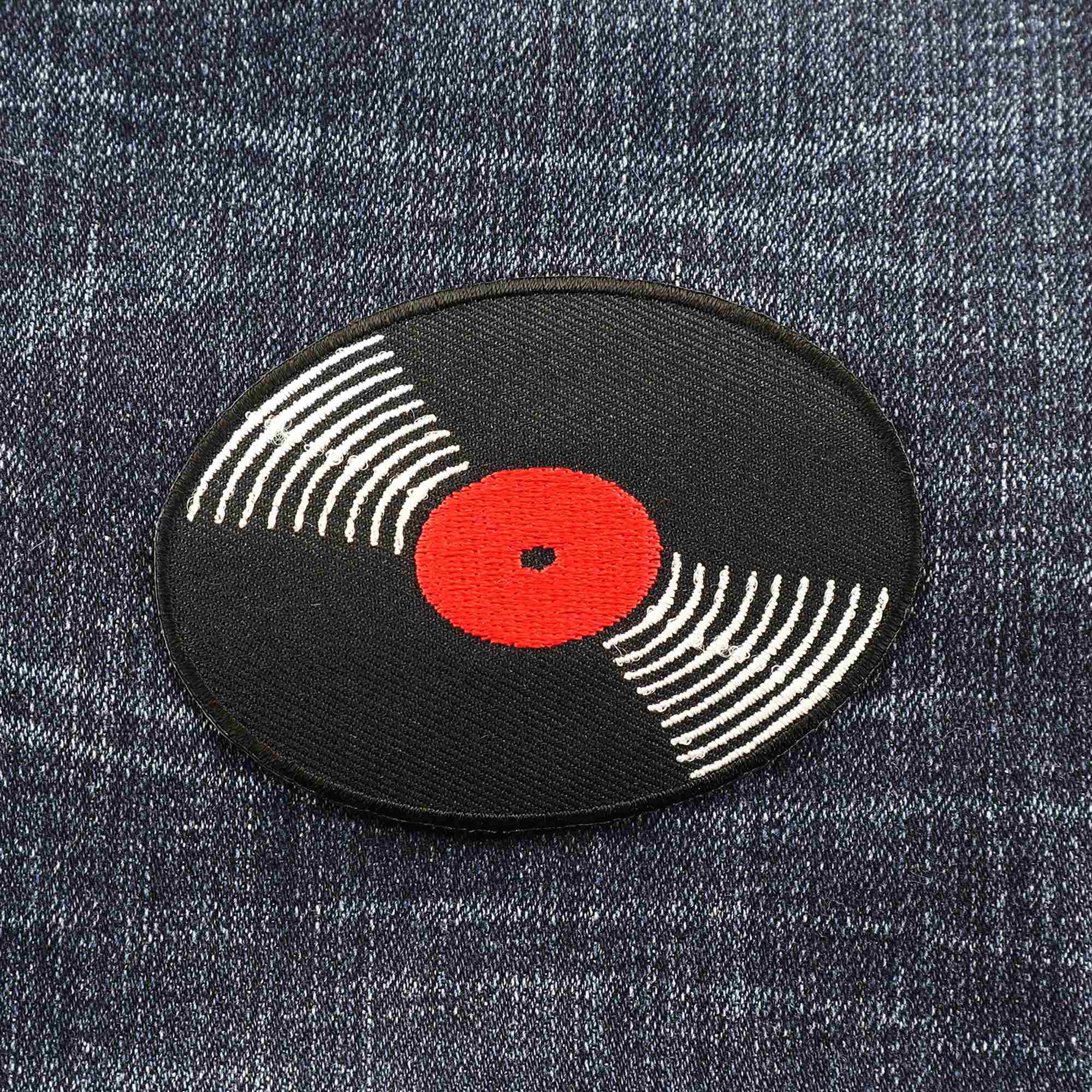 Tribal Trade GmbH - Vente Écusson - Patch vinyle rouge et noir en forme de disque2