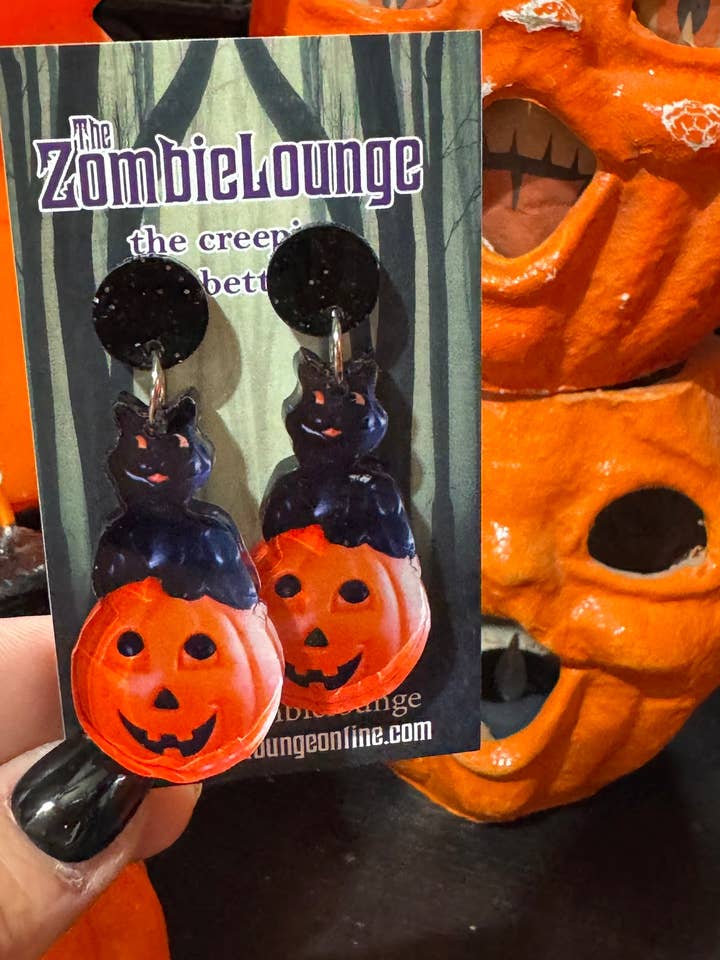 Vintage Halloween-örhängen i blåst plast för wholesale av Zombie Lounge Bootique
