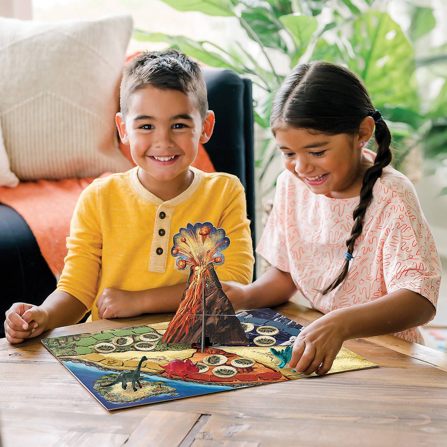 MindWare & Peaceable Kingdom - Wholesale Board Game - Dinosaur Escape1