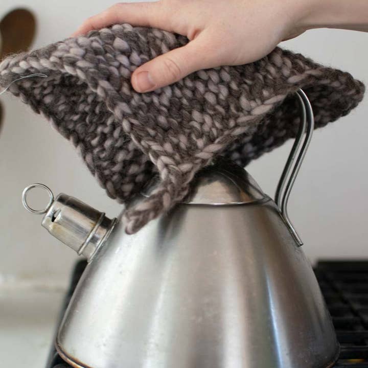 Fair + Simple - Wholesale Oven Mitt/Pot Holder - Knitted Wool Pot Holders7