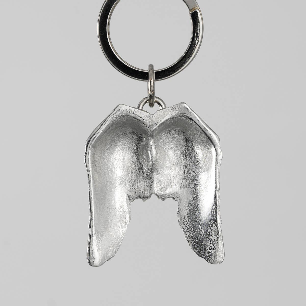 Lancaster and Gibbings – wholesale Keychain – Unisex – Angel Wings Key Ring2