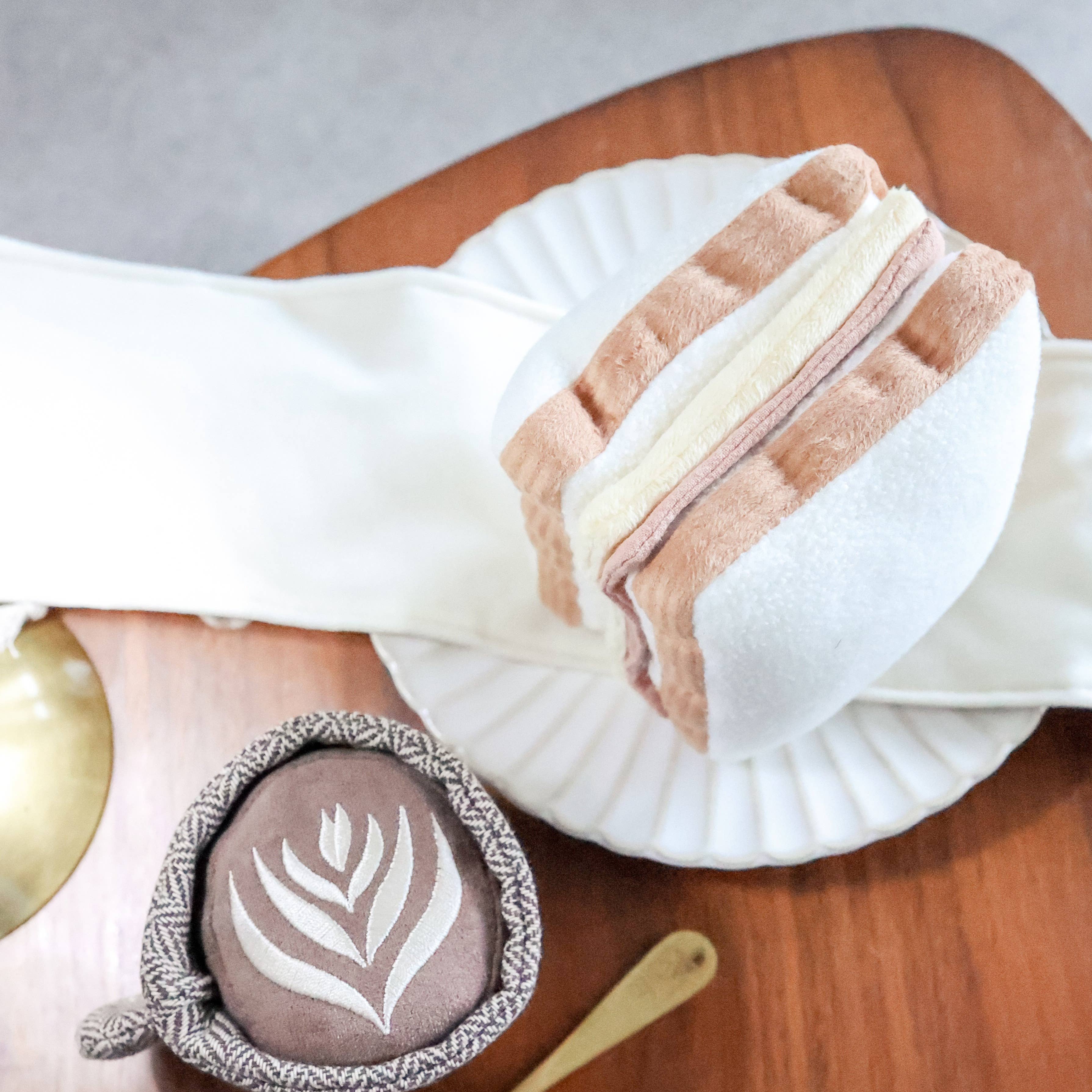 Lambwolf EU - Wholesale Knuffelspeeltje - Hond - HAM & KAAS//Verrijkingsspeelgoed2