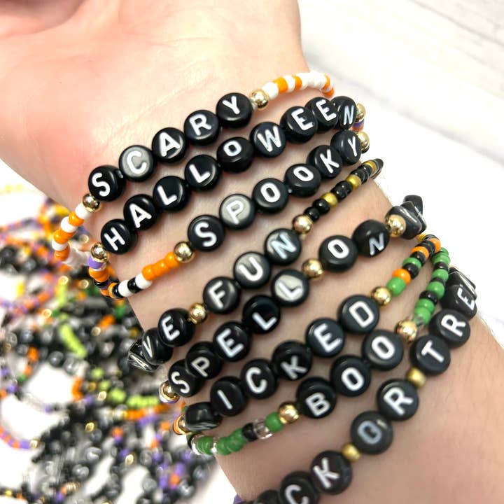 Kate Tuesday Jewelry – Engroshandel Perlearmbånd – Mix Halloween Stretchy Armbånd1