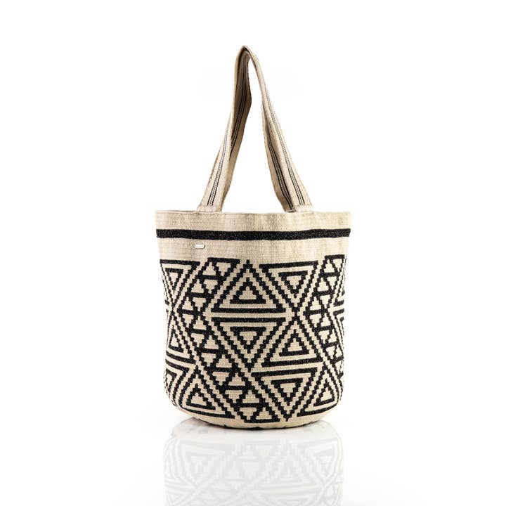 LUXE L13/Wayuu Two thread Maxi bag / Black Sparkle for wholesale by Hilo Sagrado