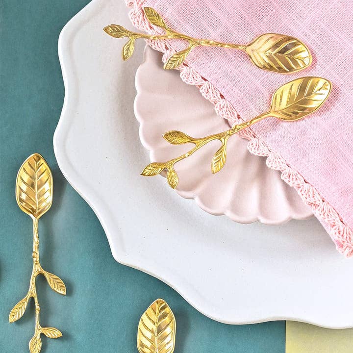 Not So Green Leaf Dessert Spoon- Set Of 6, 10.5 X 2.5 Inches for wholesale by Casa Amarosa