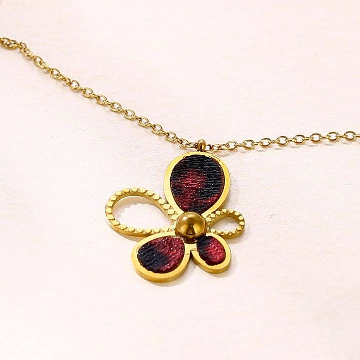 Collana Yosra in acciaio inossidabile e ulteriori Risultati per bigiotteria e accessori moda all'ingrosso. Resi gratuiti e termini di pagamento a 60 giorni su Faire in tendenza su Faire.