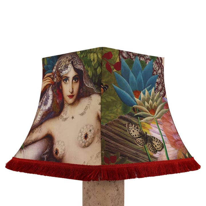 PAGODE LAMPESKÆRM MED FRYNSE SONGE for engroshandel hos Voglio Bene