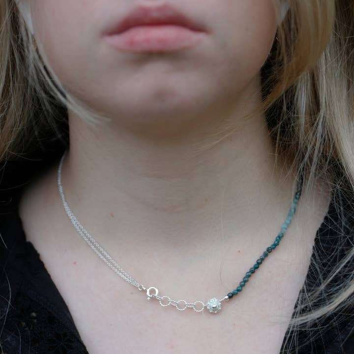 Zeeuwse-Knopf-Kette mit Turmalin für den Großhandel von Hester Zagt Sieraden