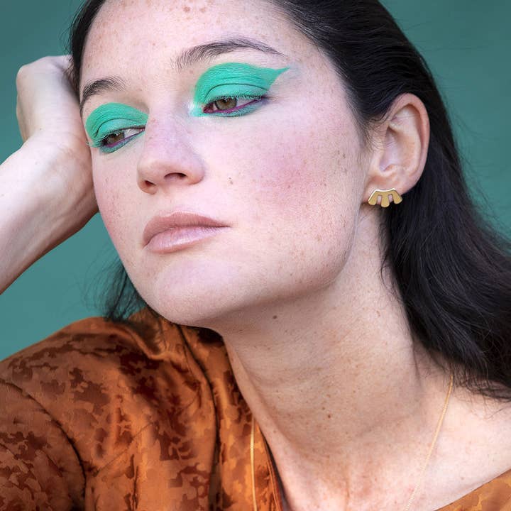 Madagaskar - Ohrstecker "Wimpern" kleines Modell VAHINALA für den Großhandel von Peau de Fleur