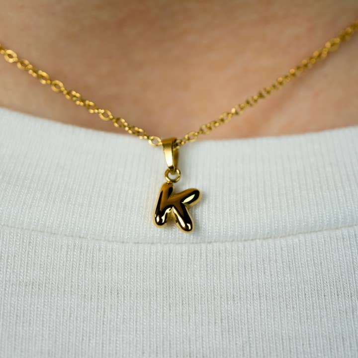 FranklyCollective - Vendita all'ingrosso Collana con ciondolo/pendaglio - Collana con Lettera Iniziale a Palloncino "K" Impilabile