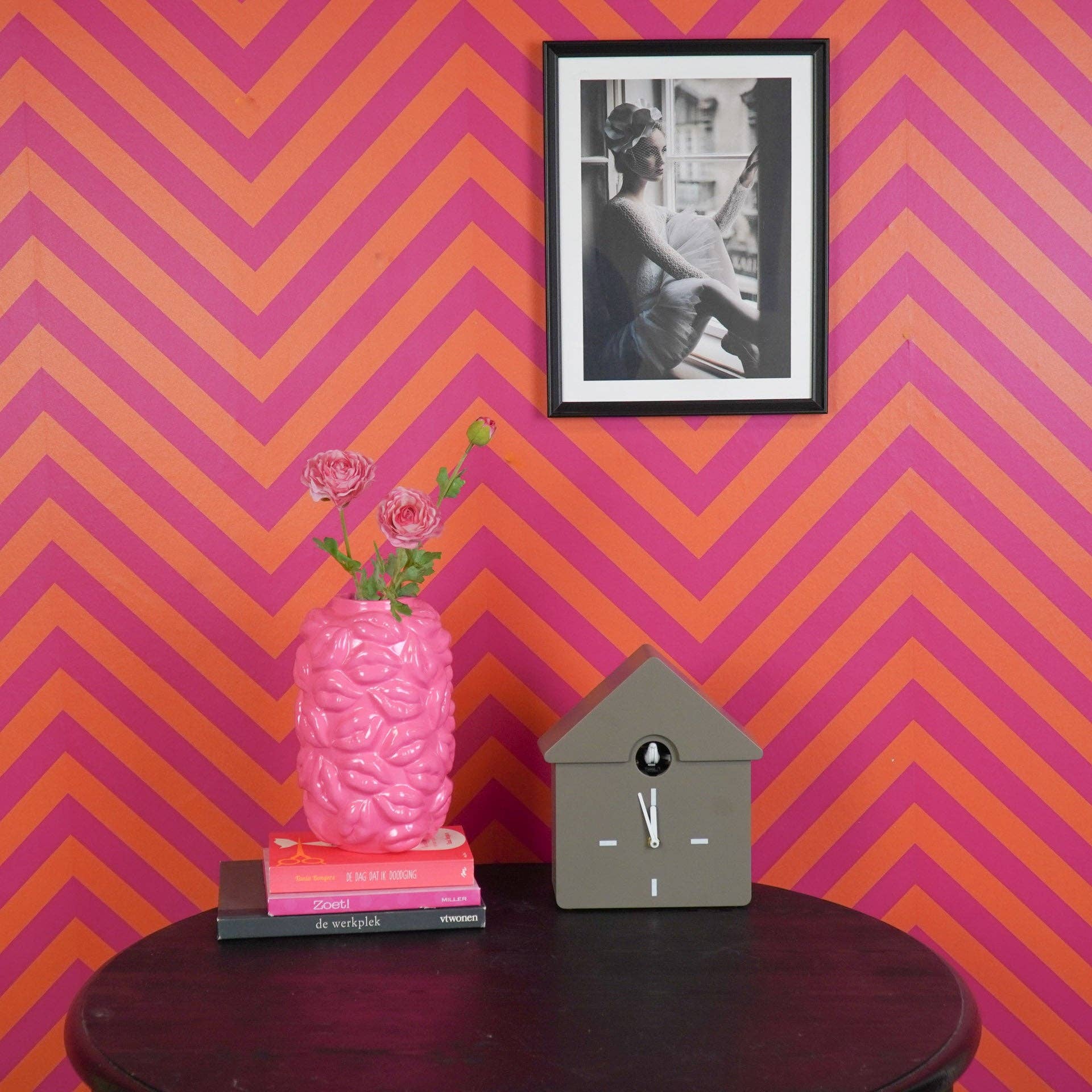 Housevitamin bv - Wholesale Wall Clock - Clock- Wall Clock Cuckoo- Taupe- 24x27x9cm2