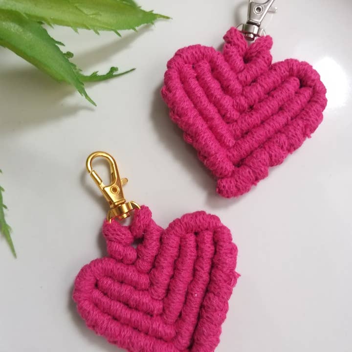 DARK PINK HEART KEYRING for wholesale by ARTESANIA