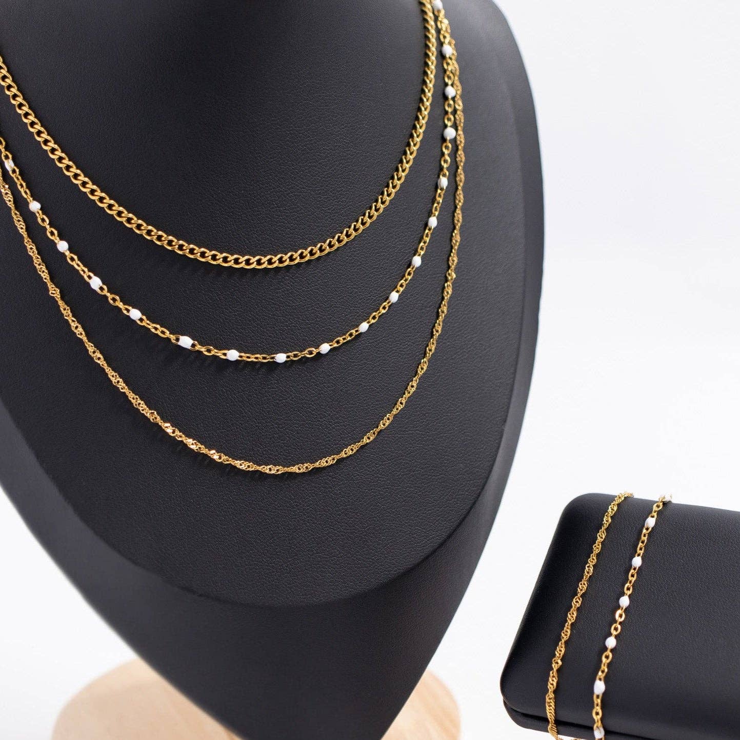 WJW - Wholesale Link & Chain Necklace - 18K Gold PVD Stainless Steel White Confetti Chain Necklace5