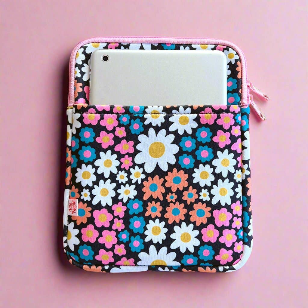 Elle Nicole - Wholesale Laptop/Tablet Case - Women's - E-reader / Tablet Sleeve / Case / Book Sleeve - Darling Daisy