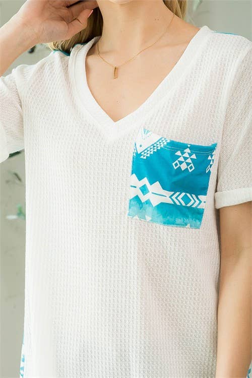 ELFENBEIN/TÜRKIS AV1085-AYANA OBERTEIL MIT FARBBLOCK UND V-AUSSCHNITT, AZTEKENMUSTER für den Großhandel auf Faire4