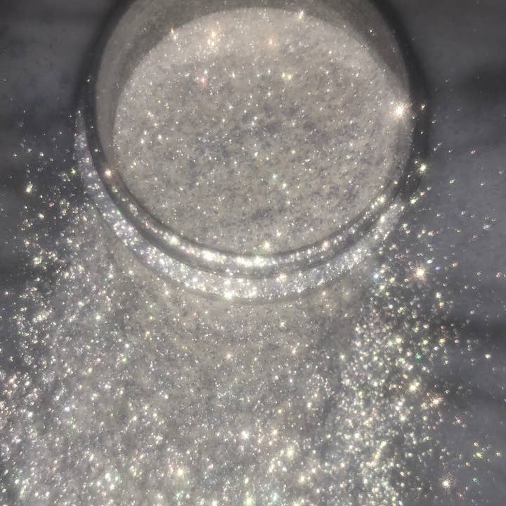 Magical Makeup – wholesale Kroppsglitter/skimmer – LOLITA glitterpigment med krossad diamantlook1