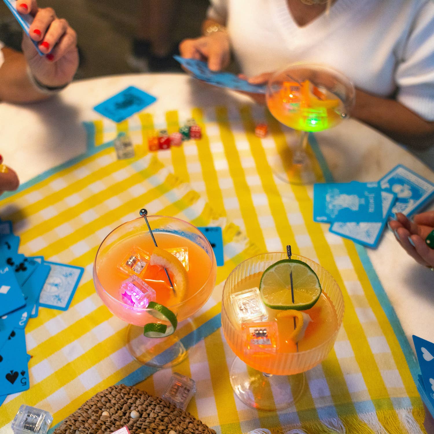 Glo Pals - Wholesale Bar Tool - Glo Cubes Multicolored 4-Pack4