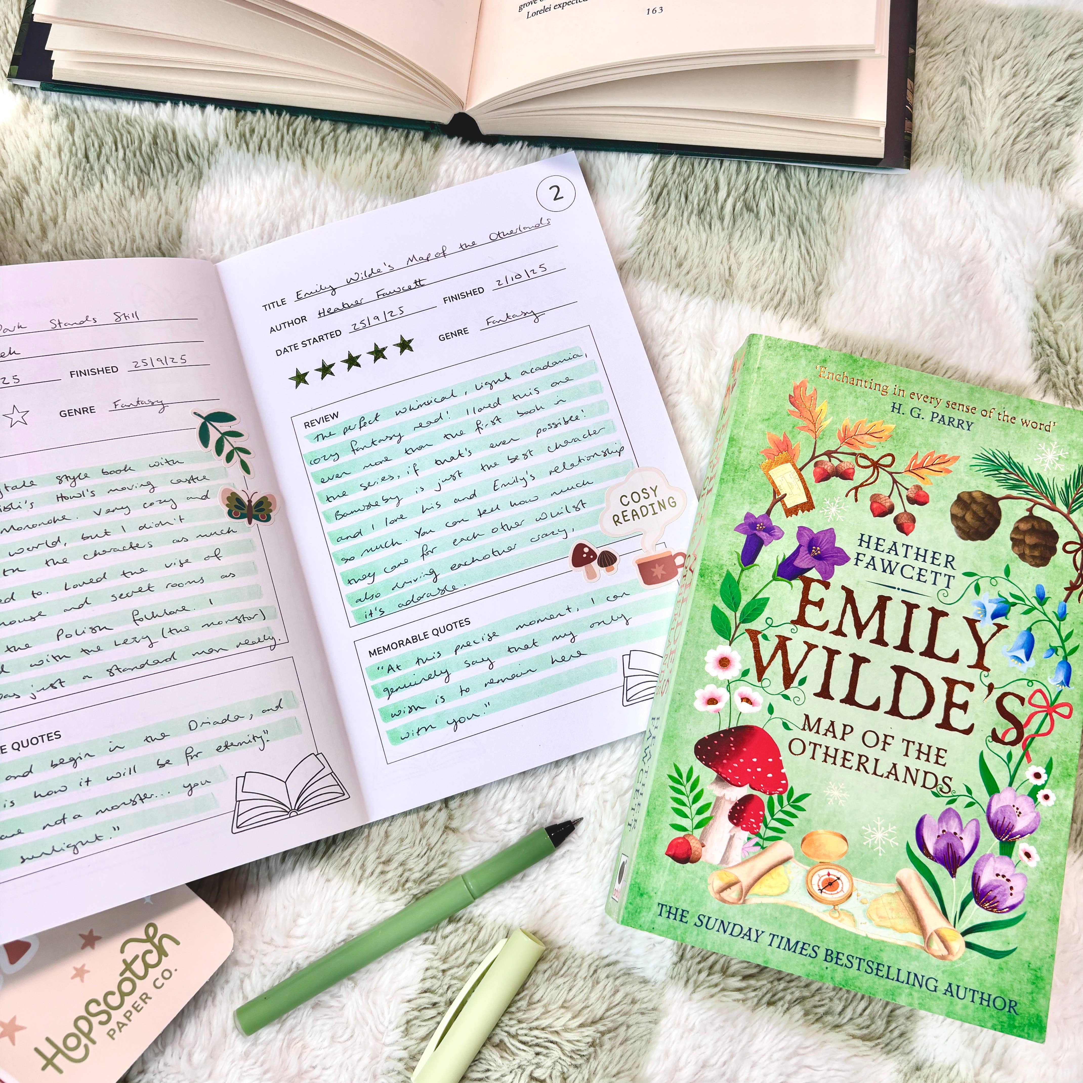 Hopscotch Paper Co. - Vente Journal intime - Journal de lecture Forêt fantastique, carnet de critique de livre de 50 pages2