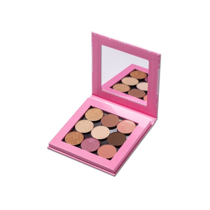 C & D Beauty LLC. - Wholesale Eyeshadow Palette - Uniquely Yours Magnetic Shadow Palette1