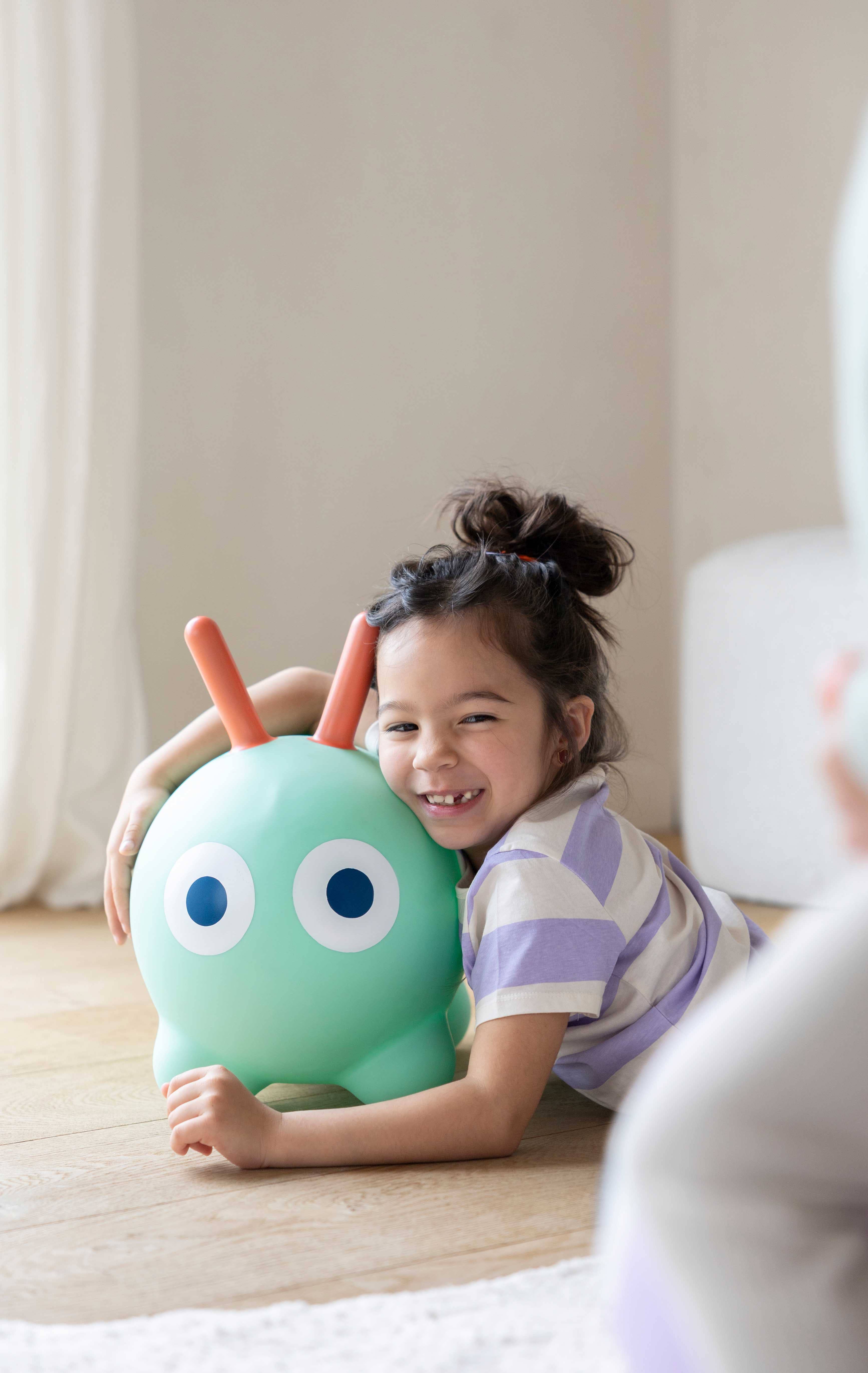 Quut Toys - Wholesale Inflatable Toy - Kids & Baby - Quut Skippi - A bouncy friend just for you! 10