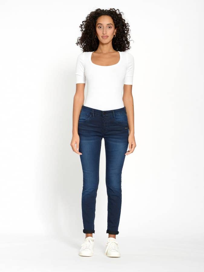 UTRUSTNING - 94Gerda avslappnad passform för wholesale av GANG Jeans