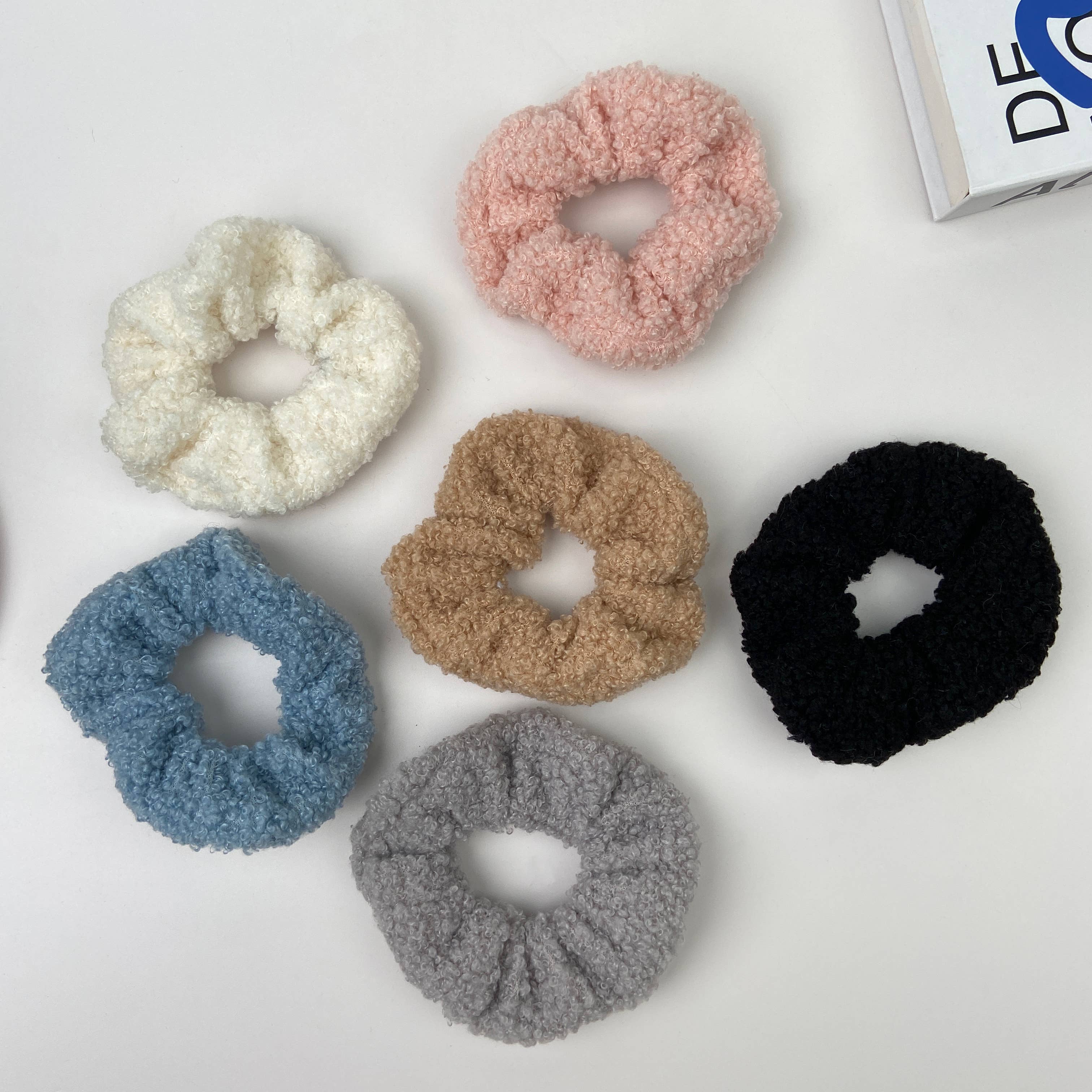 SoapElenGlen – wholesale Scrunchie - Women’s – Solid Color Scrunchie Hair Tie9