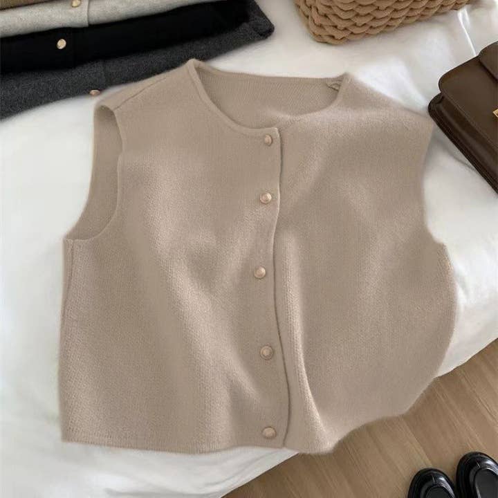 Rosa Clothing - Wholesale Cardigan - Women's - R-neck Slim Fit Knit Vest Button down cardigan