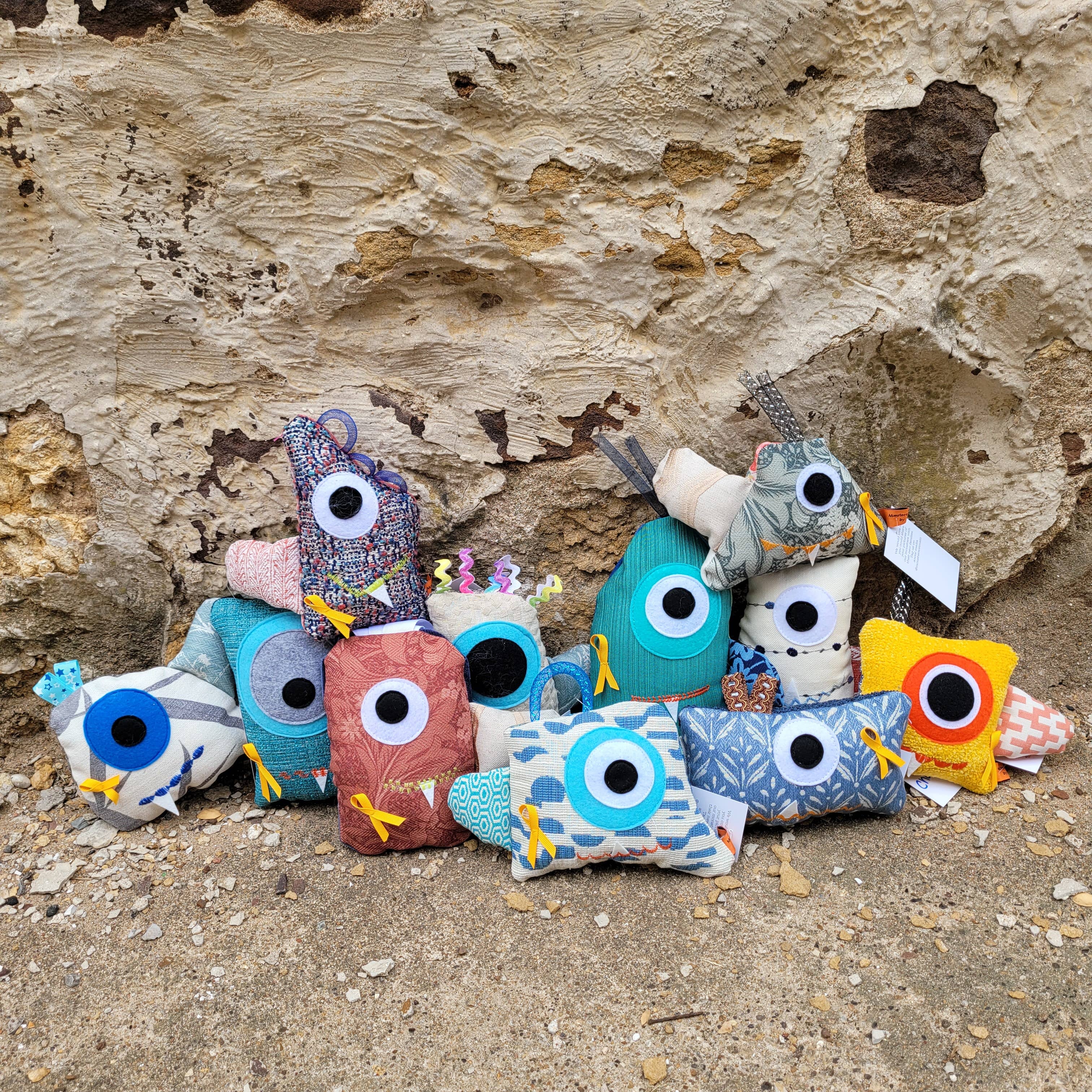 Monsters On Main - Wholesale Stuffed/Plush Toy - Kids & Baby - Pocket Monster Bundle - 10 pk2