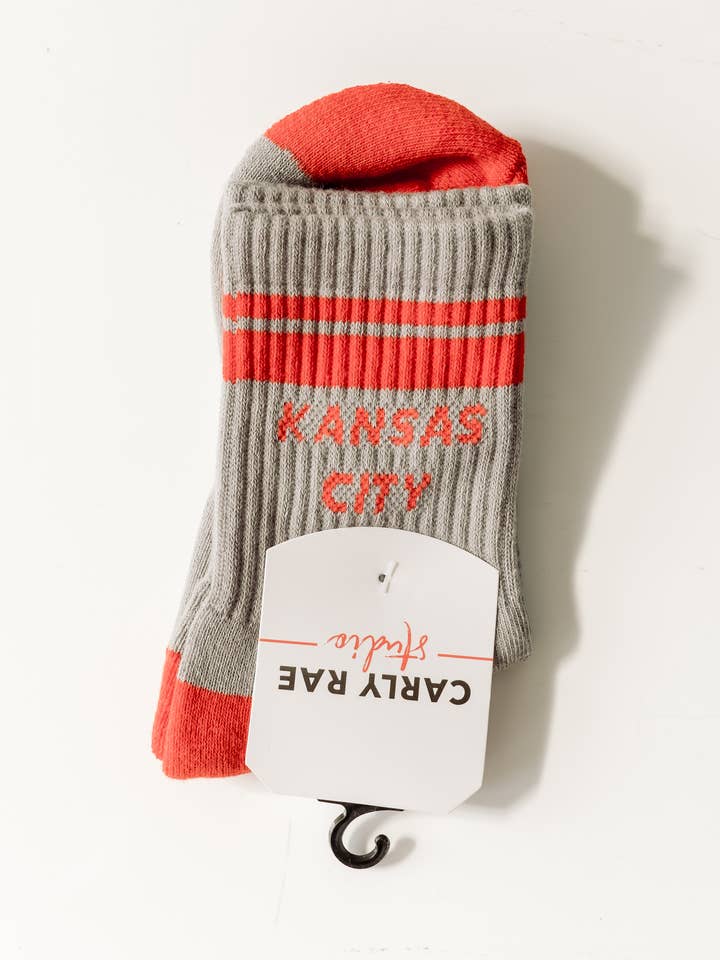 Carly Rae Studio – Meias - Mulher por atacado – Meias Kansas City Crew - Cinza c/ Vermelho0