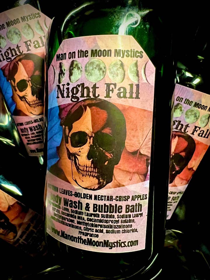 Nettoyant pour le corps et bain moussant Night Fall pour la vente par Man on the Moon Mystics