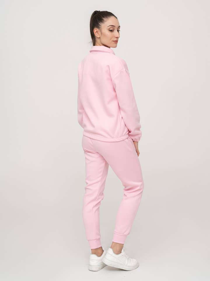 Zayne Paris - Wholesale Activewear Set - Women's - Women's jogging set with zip on the collar F008-23
