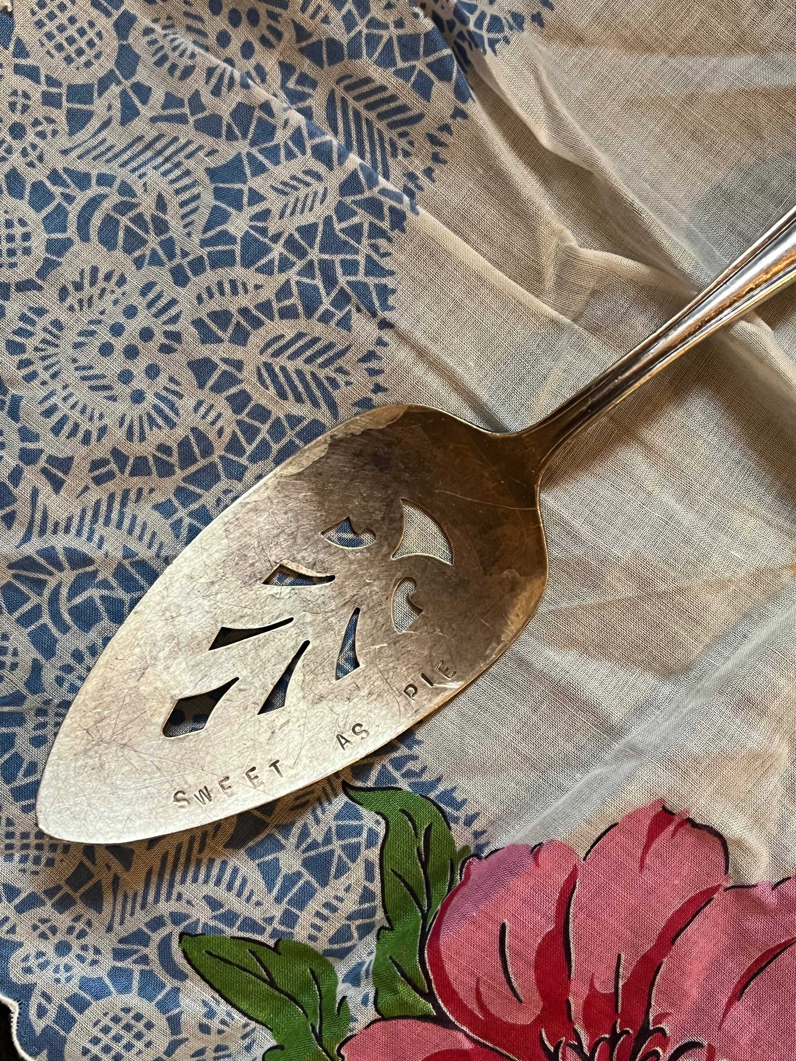 Cards by Design - Wholesale Serving Utensil - Sweet As Pie Pie/ Cake Server