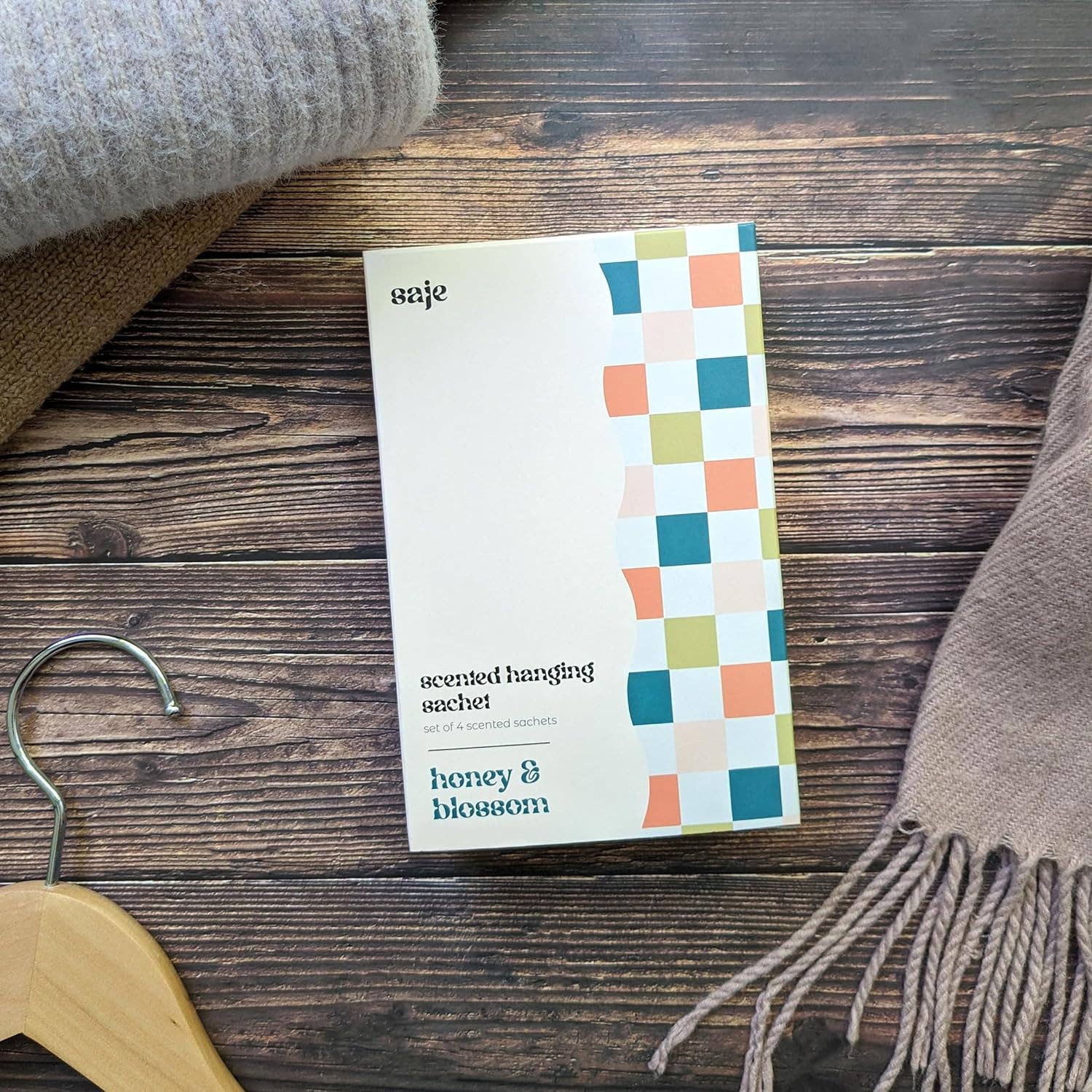 Robert Frederick Ltd – wholesale Sachet – Saje Scented Hanging Sachet - Set of 4 Honey and Blossom - Chess Design6