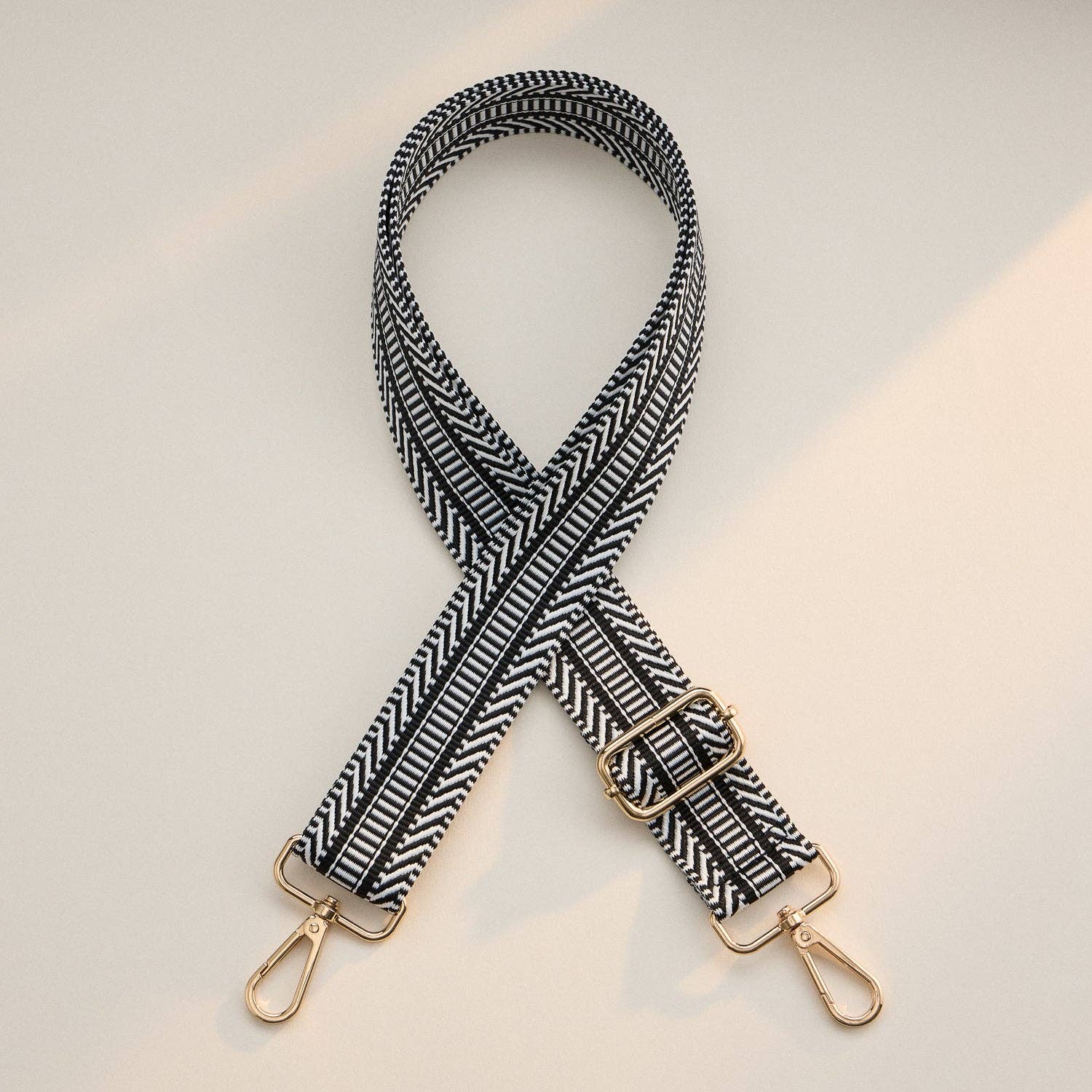 Lilla Haven - Wholesale Crossbody Bag - Women's - Neoprene Tumbler Bag with Adjustable Crossbody Strap8