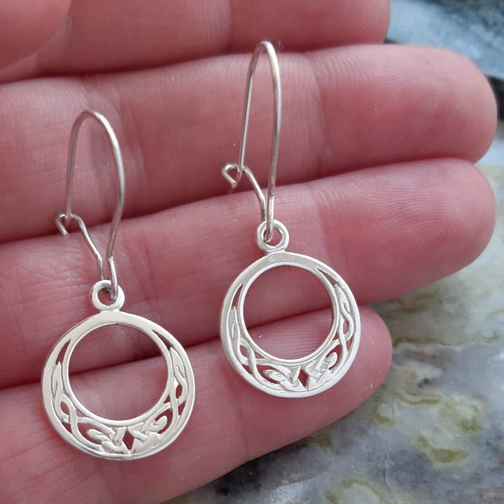 Celtic Circle On Secure Drops for wholesale by CLANDELA