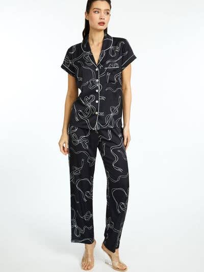 Bow Noir kurzer PJ-Shorts-Ärmel mit langer Hose Set für den Großhandel von Wrap Up by VP