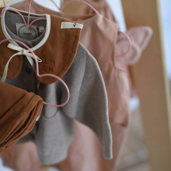 Saga Copenhagen - Wholesale Sjaal - Kinderen - Kraag Alva in amandelkleur4