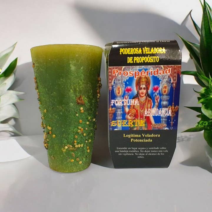 Goddess of Fortune Candle – Attract Money, Luck, and Prosperity for wholesale by Magic Moon