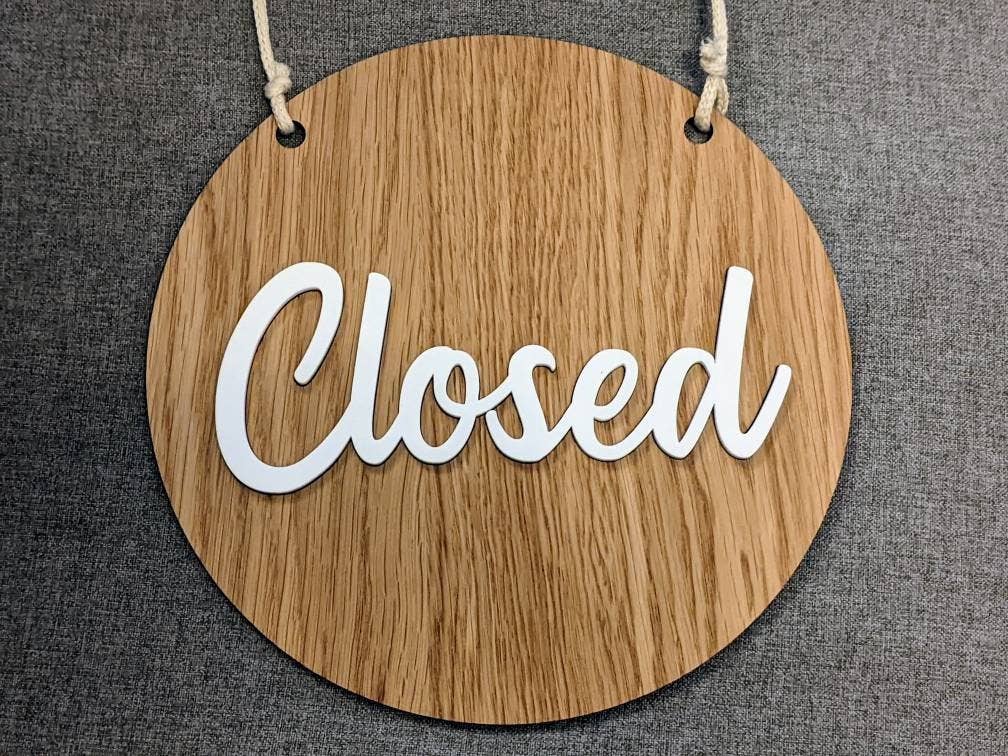 Chikai Shop – wholesale Door hanger – Open and Closed 2-side shop sign door oak wood and acrylic1