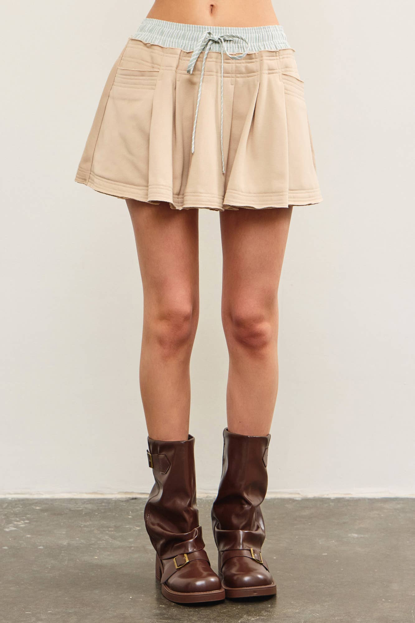 Mustard Seed - Wholesale Skort - Women's - STRIPE WAIST BAND PLEATED SKORT1