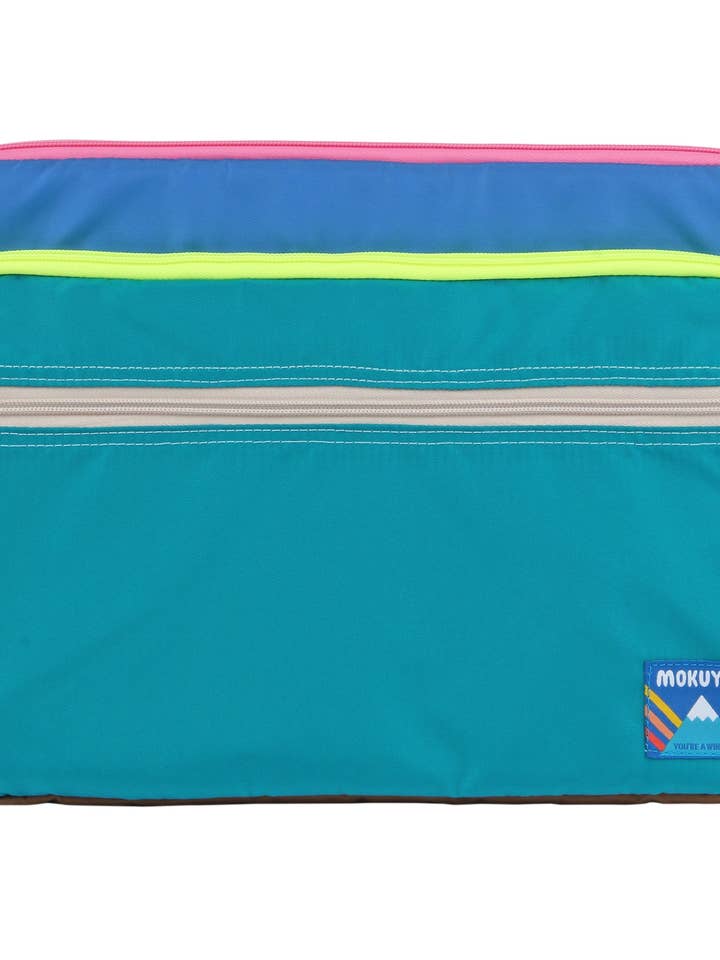 Custodia per laptop Camp Kawaii 15/16" per la vendita all'ingrosso da parte di Mokuyobi