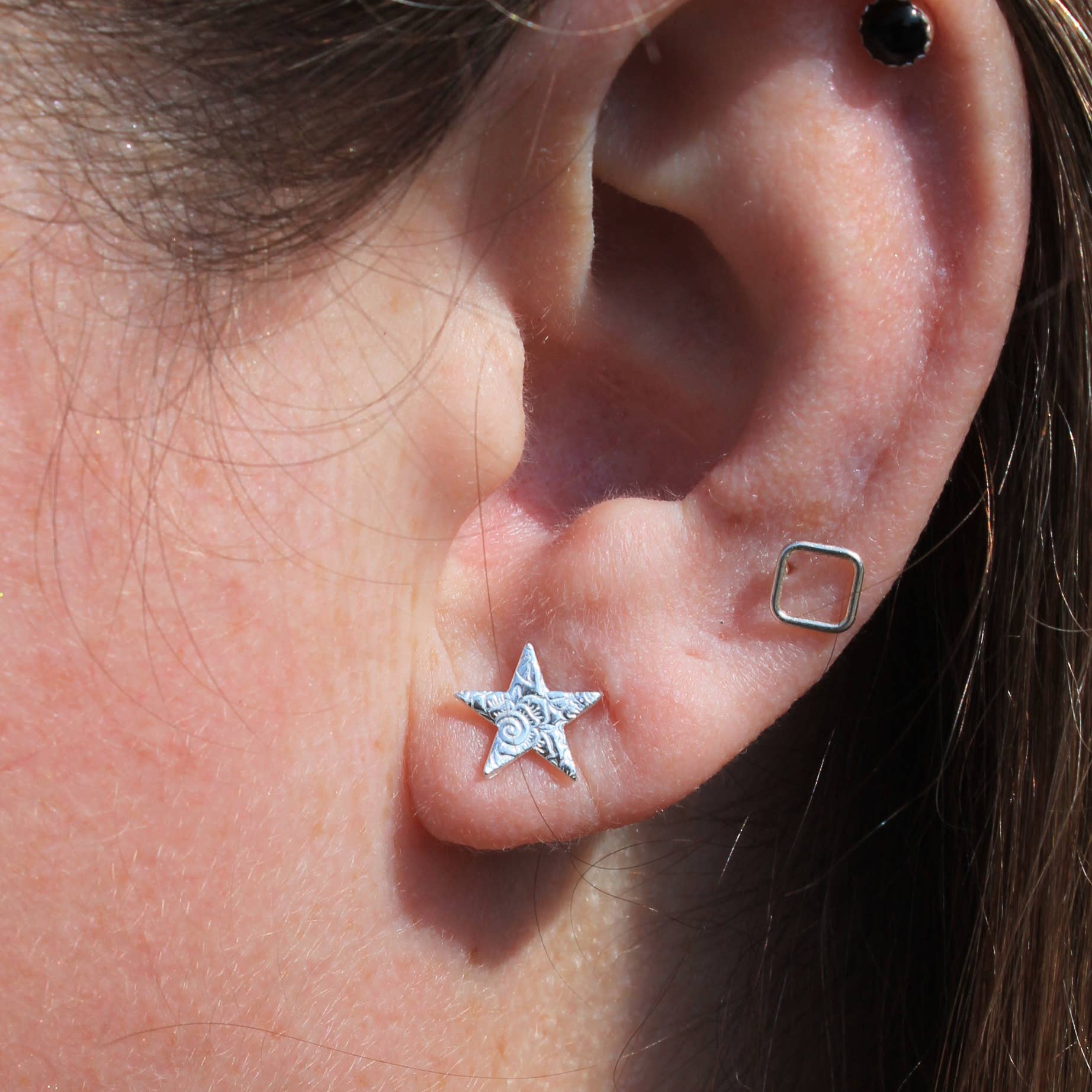 Lucy Kemp Jewellery – wholesale Stud/post earrings – Sterling Silver Textured Star Studs5